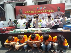 46 Kg Sabu Disita dari Sindikat Narkoba di Surabaya