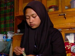 Air Mata Tanti, Sempat Putus Sekolah dan Jarang Makan demi Nenek-Adik