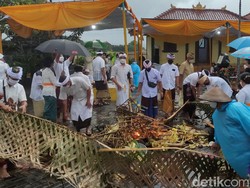 Tawur Agung Kesanga di Semarang Tetap Khidmat Meski Diguyur Hujan