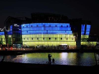 Pulau Sevit di Seoul Refleksikan Bendara Ukraina