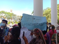 Warga Tagih Perbaikan Jalan: Bupati Asahan Sudah Tua, Kami Hadir Mengingatkan