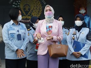Angelina Sondakh Jadi Astrada di Lapas, Filmnya Raih Penghargaan Internasional Angelina Sondakh Jadi Astrada di Lapas, Filmnya Raih Penghargaan Internasional