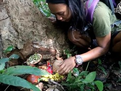 Sebelum Raja Jin, Youtuber Dede Inoen Pernah Mukbang Sesajen