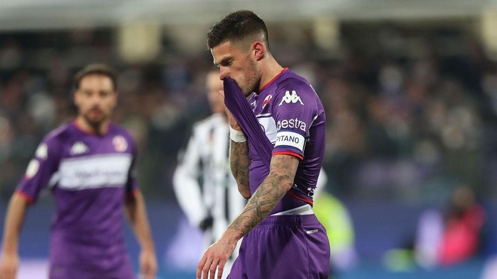 FLORENCE, ITALY - MARCH 02: Cristiano Biraghi of ACF Fiorentina reacts during the Coppa Italia Semi Final 1st Leg match between ACF Fiorentina and Juventus FC at Stadio Artemio Franchi on March 2, 2022 in Florence, Italy.  (Photo by Gabriele Maltinti/Getty Images)