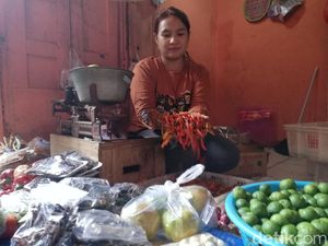 Emak-emak Keluhkan Harga Cabai Rawit di Pasuruan Melejit