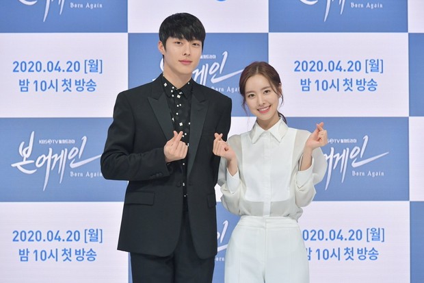 Kembali menjadi second lead, dalam drama Born Again Jang Kiyong beradu akting dengan Jin Seyeon yang berhubungan di masa lampau maupun masa kini
