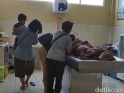 Jenazah Pesepeda Disemayamkan di Kembang Kuning Surabaya