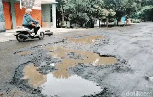 Dear Ridwan Kamil, Warga Ngajak Momotoran Cek Jalur ke Cianjur Selatan