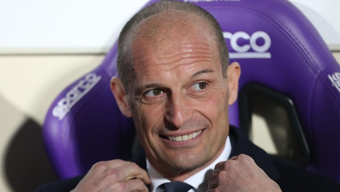 FLORENCE, ITALY - MARCH 02: Massimiliano Allegri manager of Juventus looks on during the Coppa Italia Semi Final 1st Leg match between ACF Fiorentina and Juventus FC at Stadio Artemio Franchi on March 2, 2022 in Florence, Italy.  (Photo by Gabriele Maltinti/Getty Images)