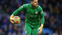 Ederson, kipernya Manchester City ini tercatat sudah 16 kali clean sheets di liga (Getty Images)