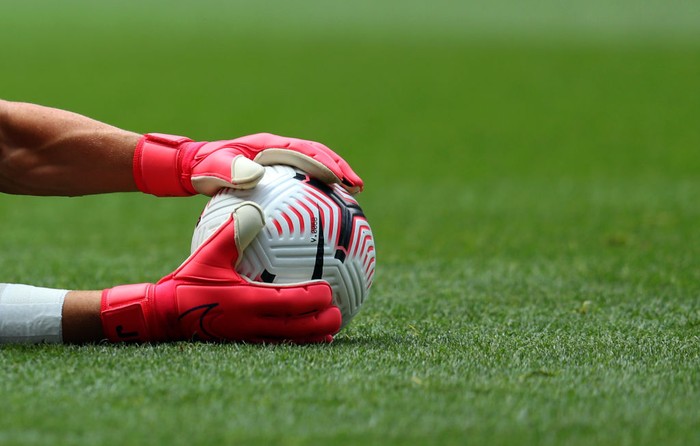 Mencari Raja Clean Sheets LONDON, ENGLAND - AUGUST 22: Joe Hart of Tottenham Hotspur saves a Nike Flight Premier League ball ahead of the Pre-season friendly match between Tottenham Hotspur and Ipswich Town at Tottenham Hotspur Stadium on August 22, 2020 in London, England. (Photo by Catherine Ivill/Getty Images)