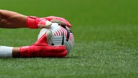 Siapa yang akan jadi raja clean sheets di akhir musim 2021/2022 ini? (Getty Images)