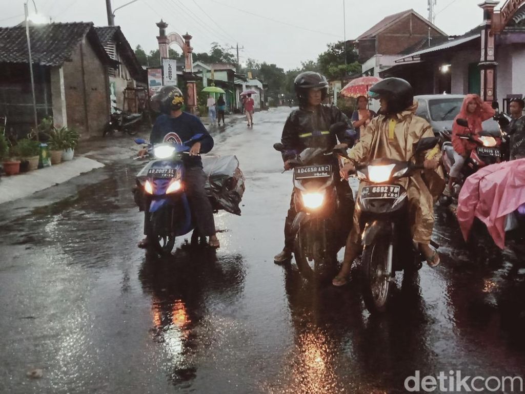 Banjir Surut, Jalur Utama Umbul Ponggok Klaten Bisa Dilewati