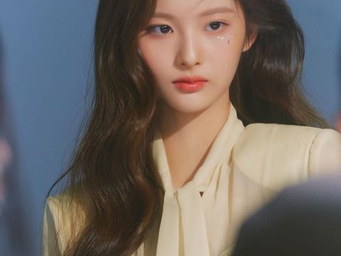 Profil dan fakta menarik Sullyoon NMIXX, salah satu member dengan visual dewi yang berbakat (Foto: instagram.com/nmixx.global)