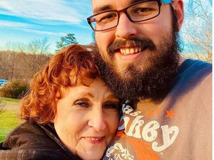 Potret Pasangan bak Nenek dan Cucu, Beda 53 Tahun, Dihujat Jual Konten Dewasa