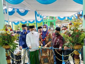 Anggota DPR RI Resmikan Rusunawa Santri Ponpes Ponorogo Anggota DPR RI Resmikan Rusunawa Santri Ponpes Ponorogo