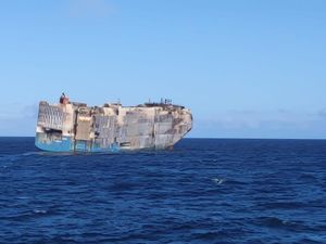 Penampakan Terakhir Kapal Felicity Ace Sebelum Tenggelam Bawa 4.000 Mobil Mewah