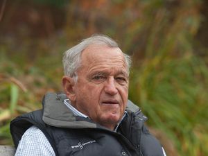 Sosok Calon Pembeli Chelsea, Miliarder Asal Swiss yang Hartanya Rp 72 T