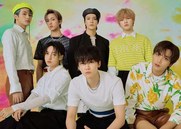 NCT DREAM mengikuti jejak senior mereka, Red Velvet, dengan ikut comeback pada Maret ini dengan album bertajuk Glitch Mode