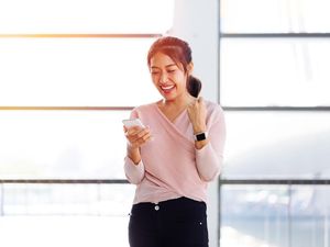 Teks Anekdot: Pengertian, Struktur, Ciri-ciri, Tujuan, dan Contohnya Teks Anekdot: Pengertian, Struktur, Ciri-ciri, Tujuan, dan Contohnya