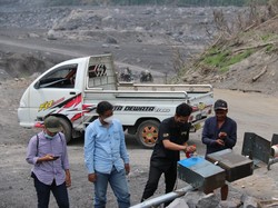 ITS Pasang Early Warning System di Semeru Antisipasi Letusan