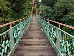Jembatan Wiratman Karkasa di Perbatasan Jaksel-Depok Mengalami Kerusakan