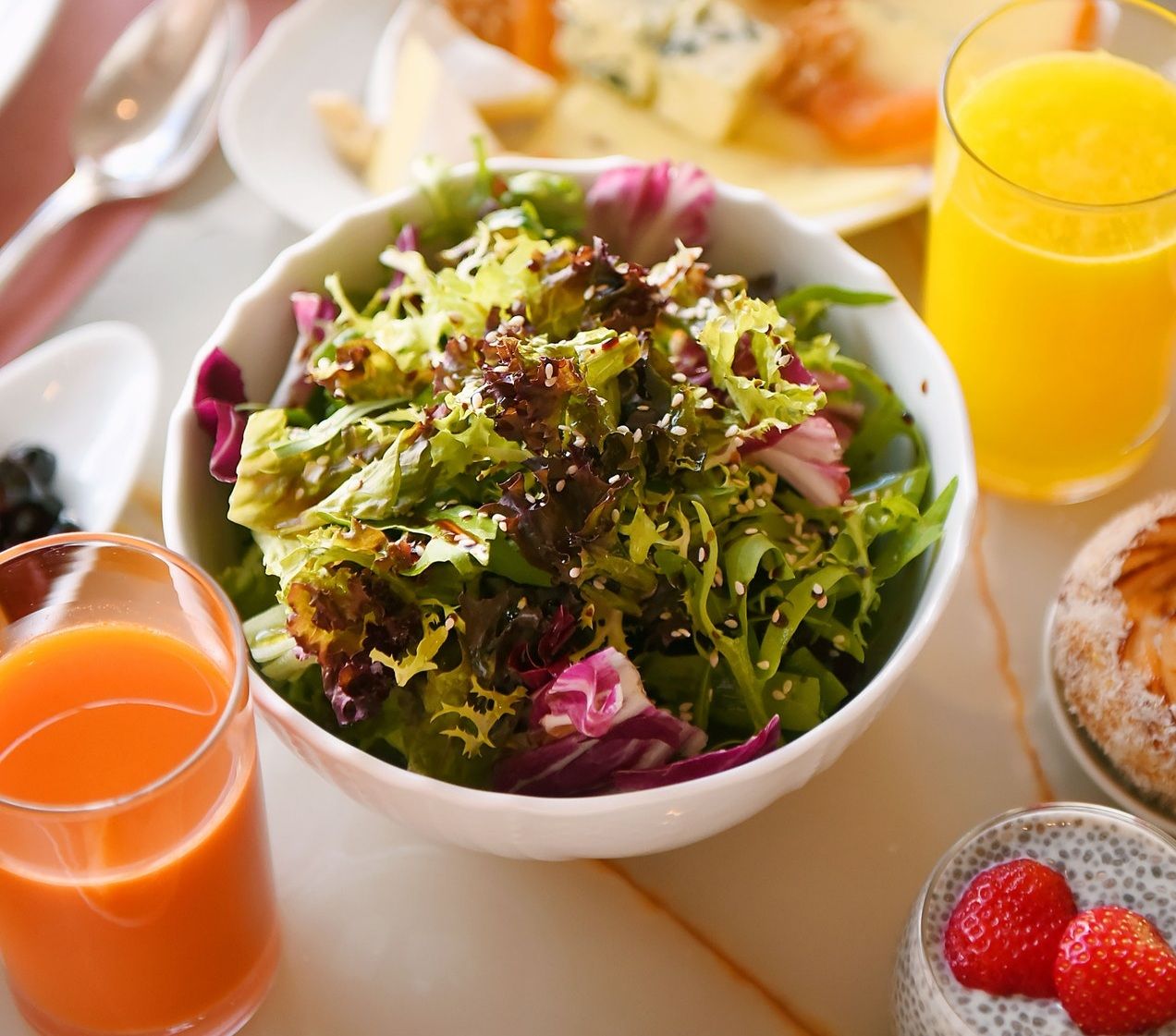 kebiasaan makan sehat saat diet yang ternyata kurang baik bagi kesehatan/Foto: Pexels.com/Anna Tis