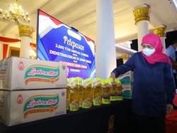 Pemprov Jatim Gelontorkan 3.500 Ton Minyak Goreng ke Pasar Tradisional