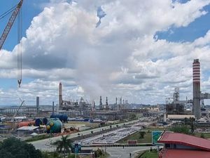 Fakta-fakta Kilang Pertamina Kebakaran Lagi Fakta-fakta Kilang Pertamina Kebakaran Lagi
