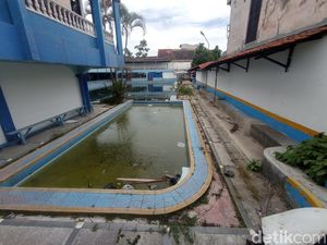 Apa Kabar Kolam Renang Yulis yang Dulu Laris Manis? Apa Kabar Kolam Renang Yulis yang Dulu Laris Manis?