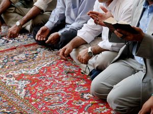 15 Amalan Malam Nisfu Syaban yang Dianjurkan untuk Dikerjakan 15 Amalan Malam Nisfu Syaban yang Dianjurkan untuk Dikerjakan