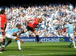 Paul Scholes - langganan bikin gol dalam 19 musim berbeda Premier League. Foto: Getty Images/Laurence Griffiths