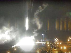 Ngeri... Rusia Tembaki Pembangkit Nuklir Terbesar Eropa Hingga Terbakar Ngeri... Rusia Tembaki Pembangkit Nuklir Terbesar Eropa Hingga Terbakar