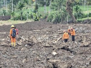 Sudah 8 Hari, 4 Korban Longsor Usai Gempa M 6,1 di Sumbar Belum Ditemukan