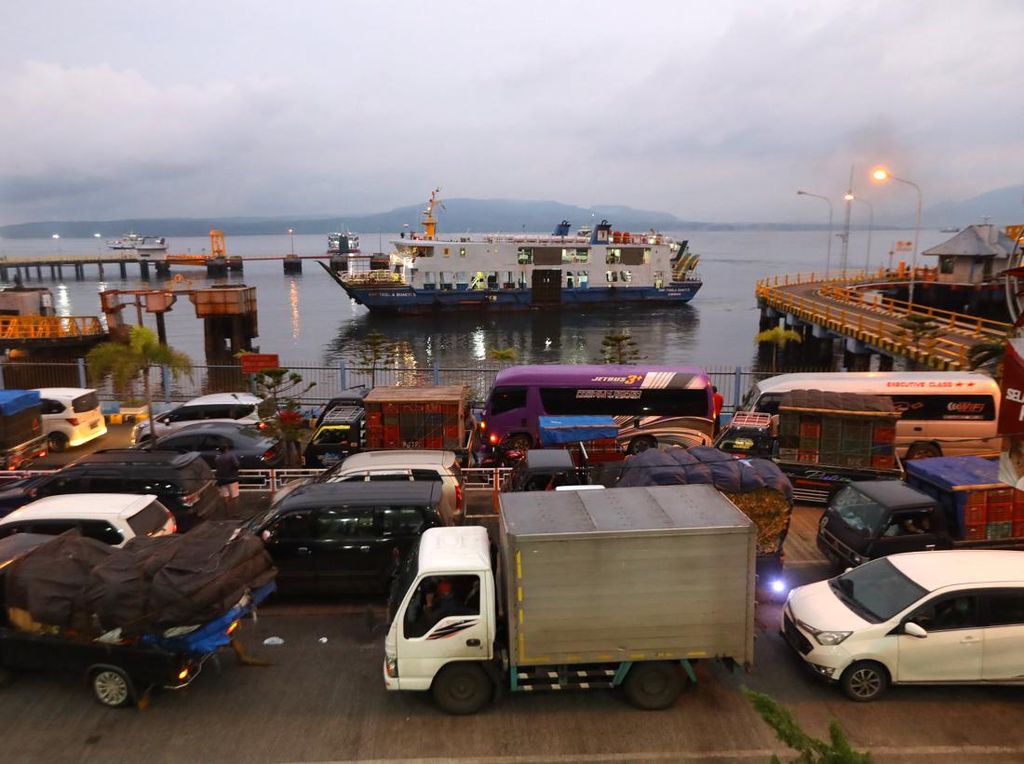 Info Ton! Tarif Angkutan Penyeberangan Naik Mulai 19 September Info Ton! Tarif Angkutan Penyeberangan Naik Mulai 19 September