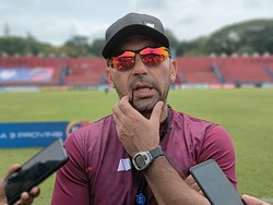 Javier Roca Resmi Jadi Pelatih Arema FC