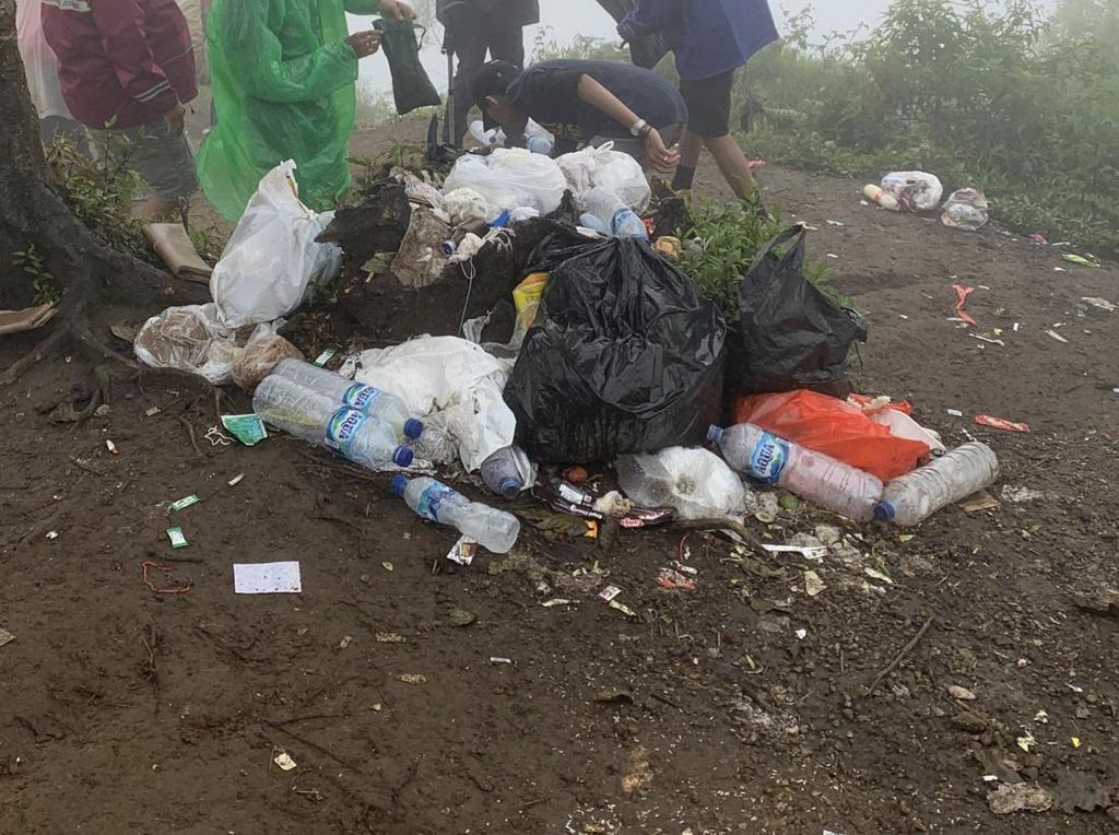 Ada Tumpukan Sampah di Merbabu, Pembukaan Jalur Suwanting Dievaluasi