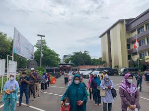 Operasi Pasar Minyak Goreng Murah di Polres Jaksel Diserbu Emak-emak