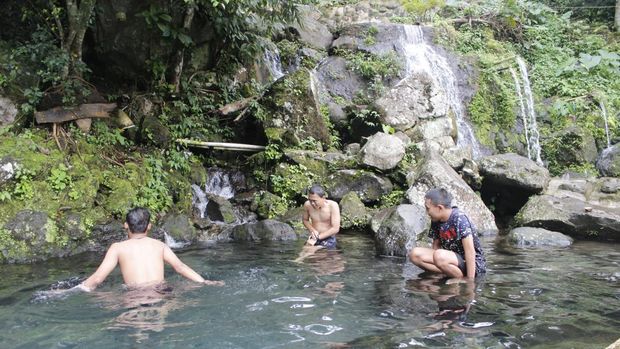 Sendang Geulis Kahuripan Sendang Geulis Kahuripan, Kabupaten Bandung Barat