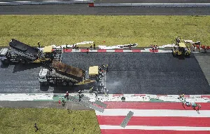 Begini Proses Pengaspalan Ulang Sirkuit Mandalika, Penasaran?