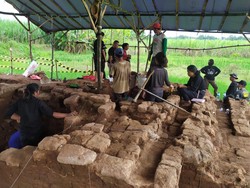 Ekskavasi Tahap 2 Situs Gemekan di Tengah Sawah Kupas Pagar-Candi Mpu Sindok