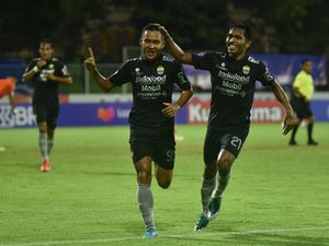 Pertaruhan Akbar di Laga Persebaya vs Persib Pertaruhan Akbar di Laga Persebaya vs Persib