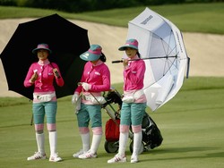 Fenomena Banyak Model Cantik Banting Stir Jadi Caddy Golf Biar Cuan