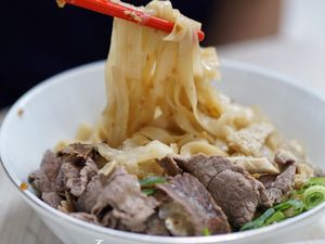 Toppingnya Melimpah! Ini 5 Kwetiau Sapi Pontianak Enak di Jakarta