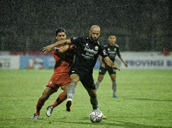 Kenangan Rashid di Persib: Gol Krusial hingga Sliding Wasit