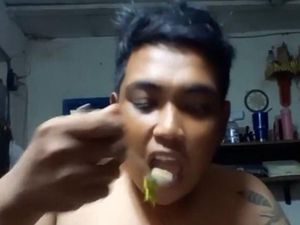 Orang Thailand Pamer Video Makan, Netizen Malah Salah Fokus dengan Dadanya
