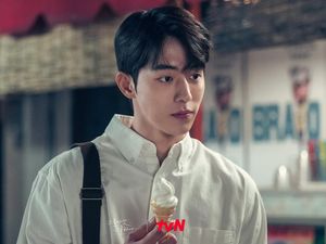 Teman Sekelas Bela Nam Joo Hyuk Tak Lakukan Bullying Teman Sekelas Bela Nam Joo Hyuk Tak Lakukan Bullying