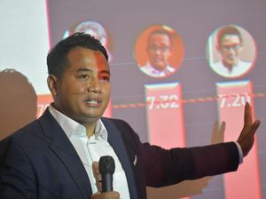 Jokowi-Anies di Sirkuit Formula E Dinilai Akhiri Pengapnya Cebong Kadrun Jokowi-Anies di Sirkuit Formula E Dinilai Akhiri Pengapnya Cebong Kadrun