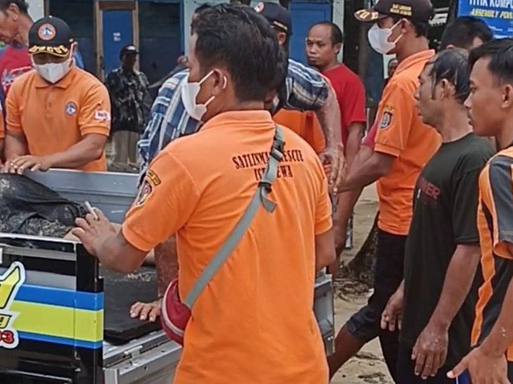 Wisatawan Asal Jatim Nyaris Celaka saat Snorkeling di Pantai Ngandong