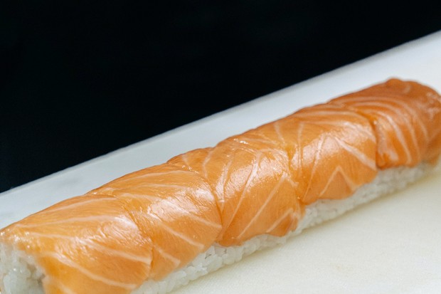 Ilustrasi daging tuna otoro/ foto: pexels.com/ pexels-ivan-samkov Ilustrasi daging tuna otoro.